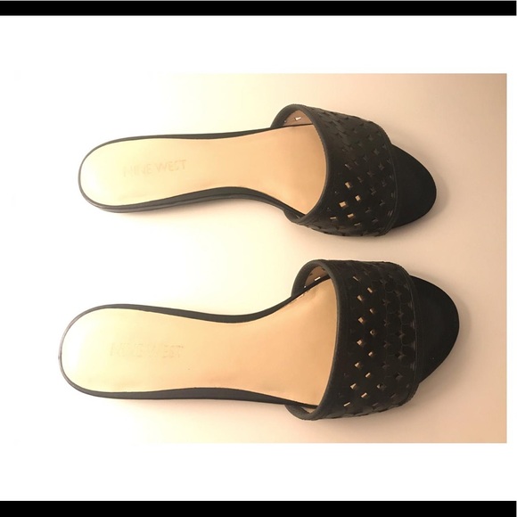 Nine west sandals - Picture 2 of 3